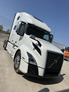 Read more about the article How Does a Transfer Truck Work?